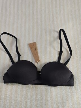 SKIMS Ultimate Push Up Strapless Bra Size:30A Onyx